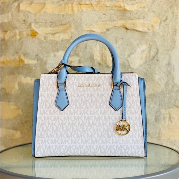 Michael Kors Handbags - NWT Michael kors hope signature satchel